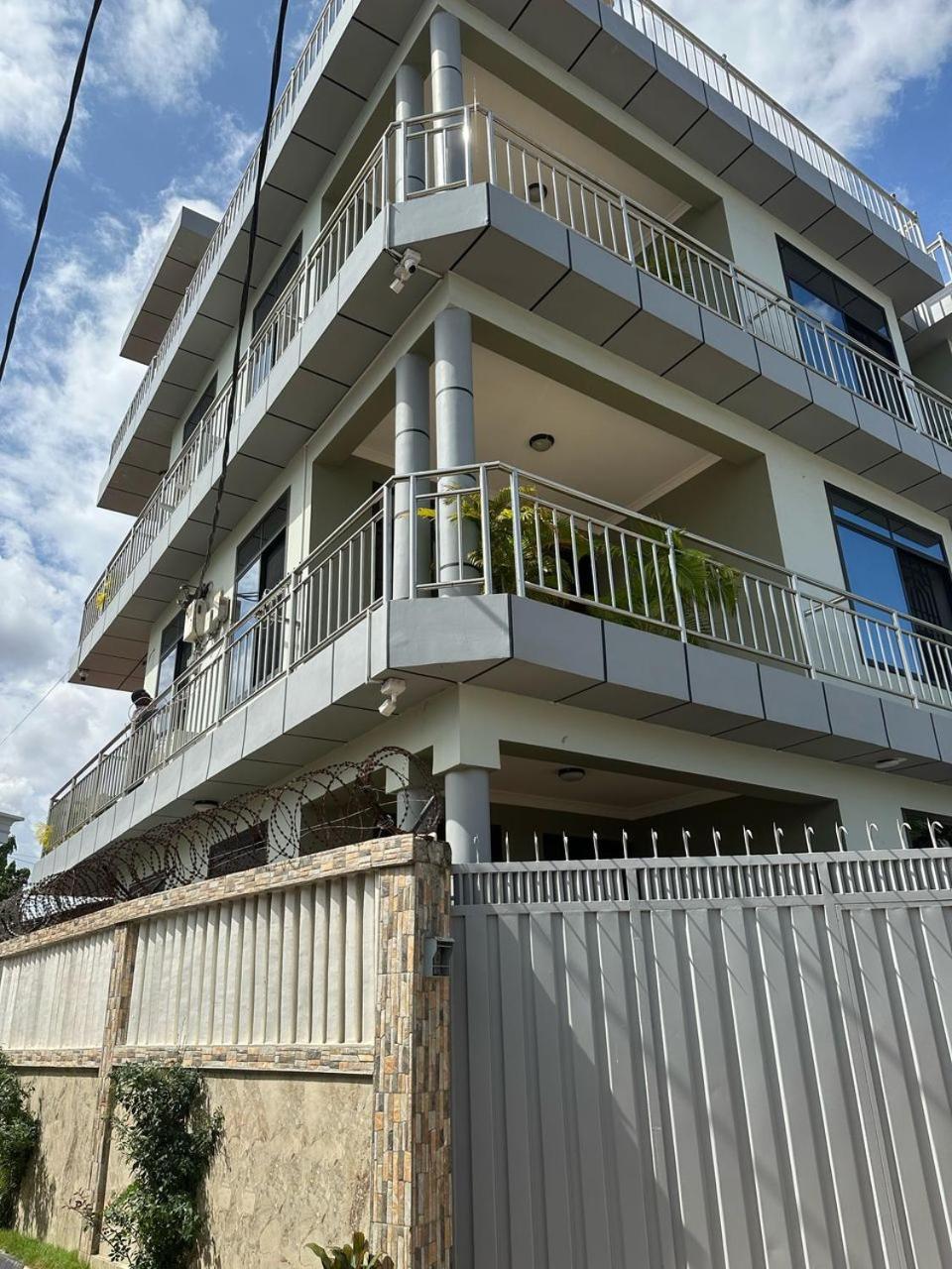 Alfa Luxury Apartment ดาร์เอสซาลาม ภายนอก รูปภาพ